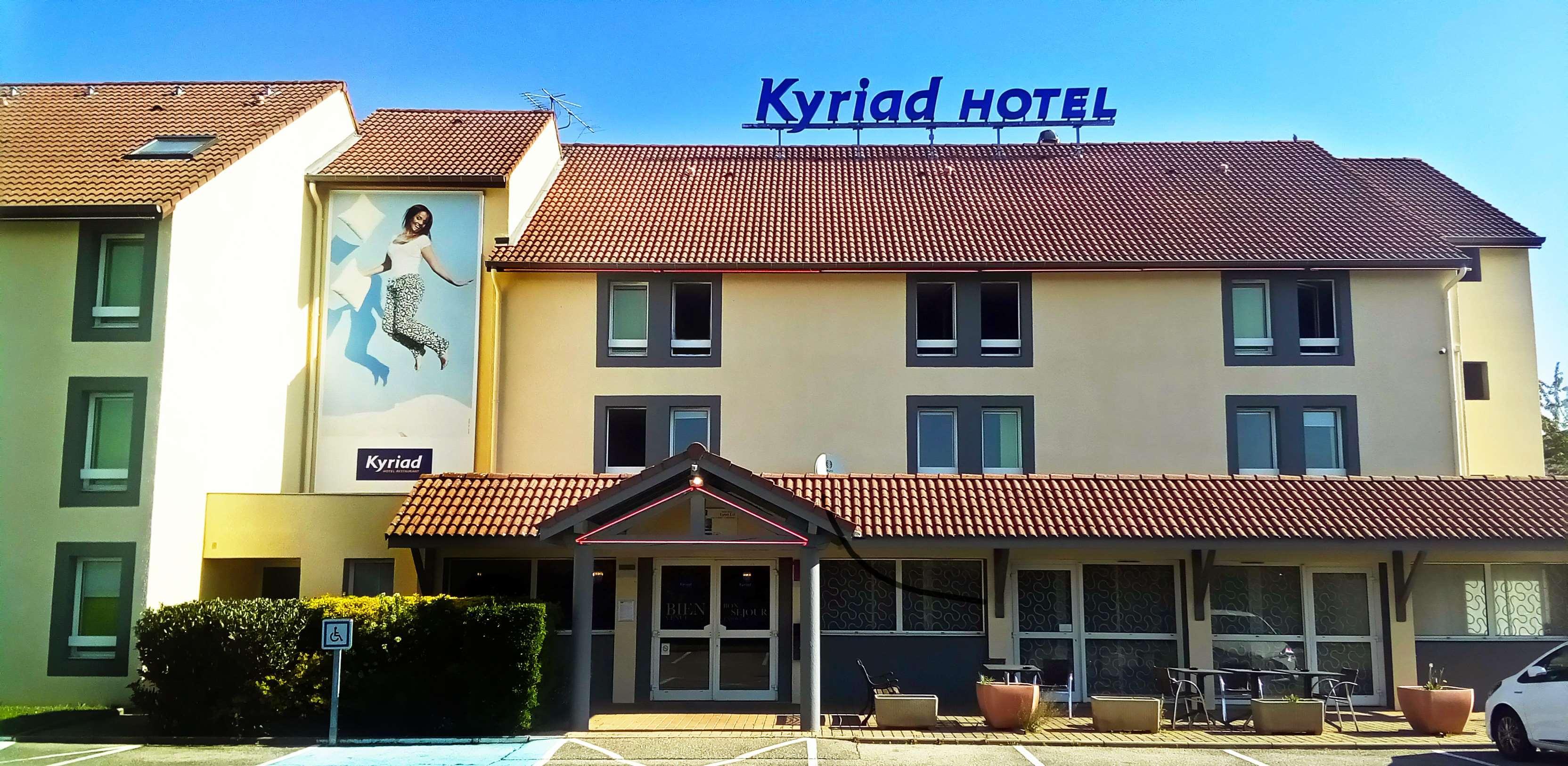 Kyriad Lyon Est - Saint Bonnet De Mure Luaran gambar